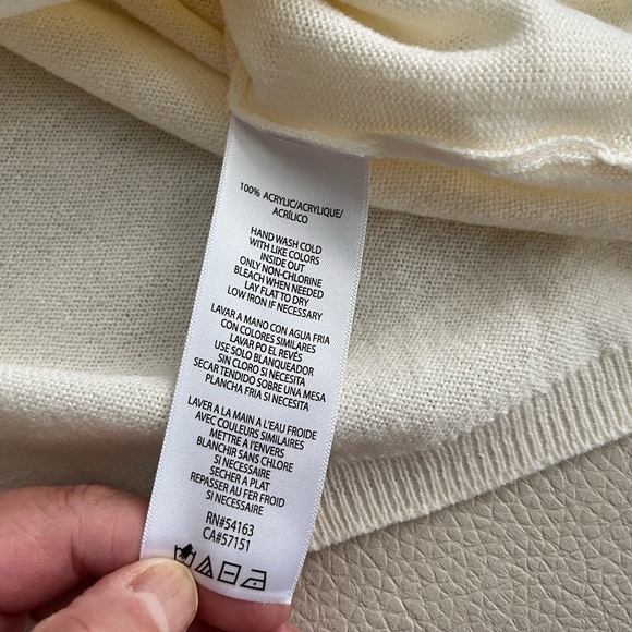 NWT - Calvin Klein Jeans Women’s Hooded Oversized Cropped Sweater - Size L - Picture 6 of 6